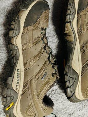 Merrell Men’s Gore-Tex Waterproof Hiking Boots Size 10.5 Gray Brown